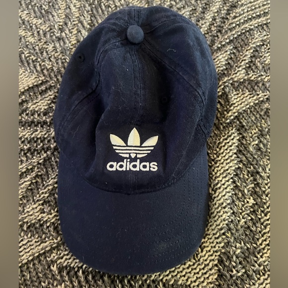Navy adidas baseball hat - Picture 2 of 5